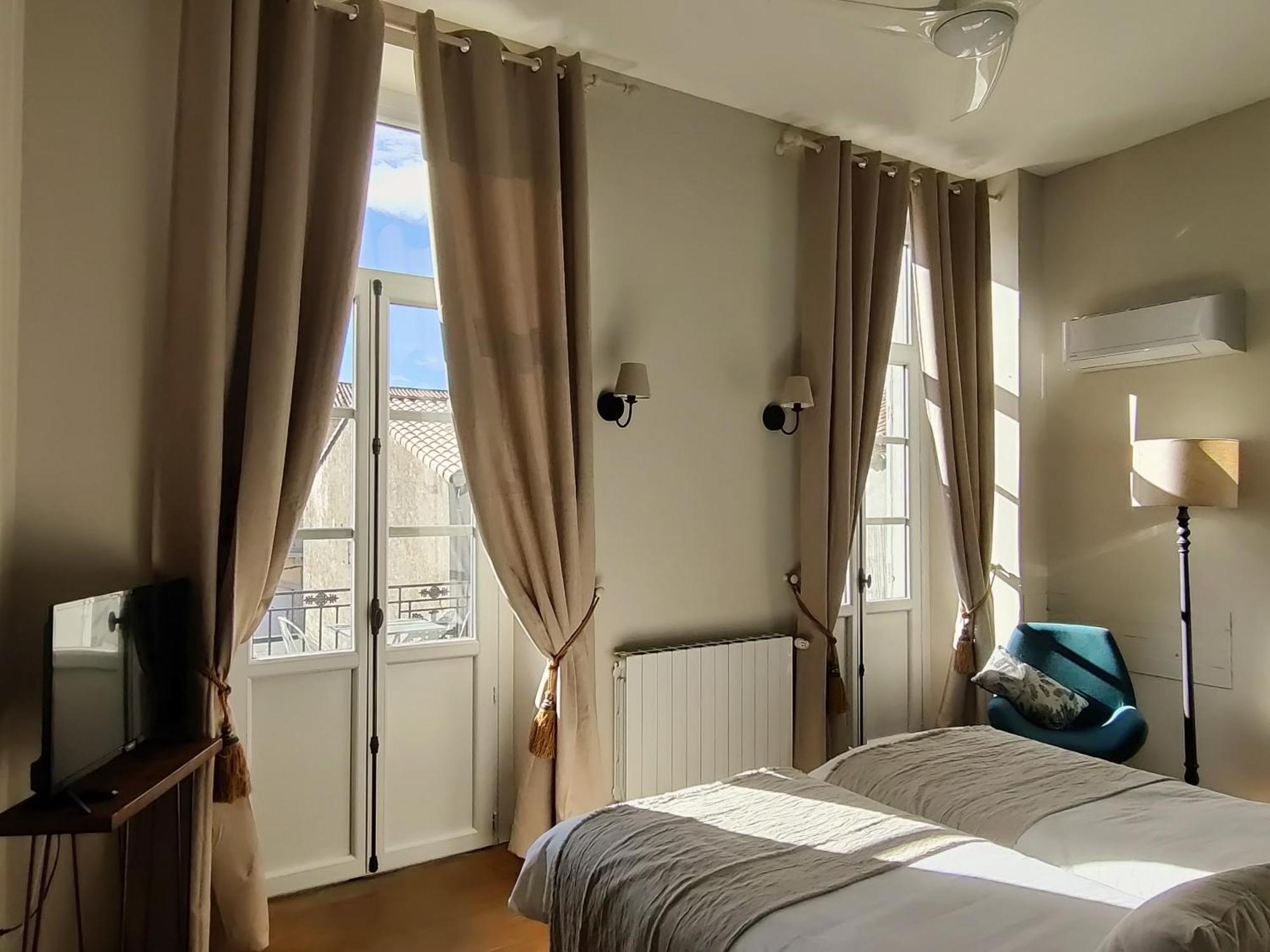 Chambres D'Hotes - Bed And Breakfast Les Palmiers Mèze Zewnętrze zdjęcie